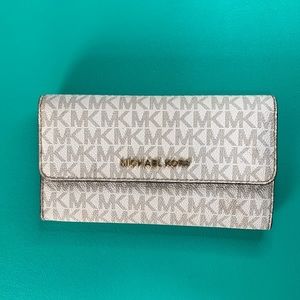 Michael Kors - wallet